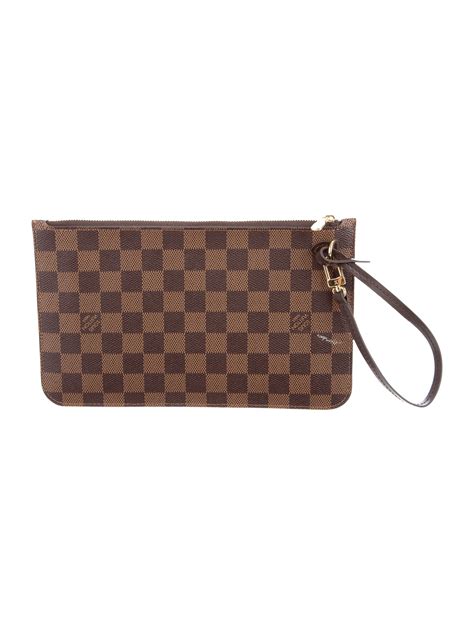 Louis Vuitton neverfull pouch